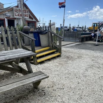 Lobster Landing - Seafood Markets Near Me - Clinton, Connecticut