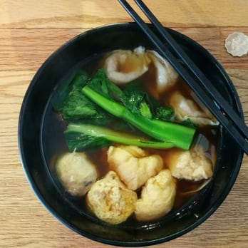 永年士多 - Thick egg noodles with tofu, fish skin dumplings, and pork and mushroom balls. - Cantonese Near Me - Hong Kong, HK 永年士多 - Thick egg noodles with tofu, fish skin dumplings, and pork and mushroom balls. - Cantonese Near Me - Hong Kong, HK