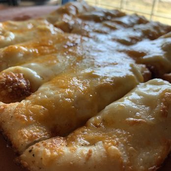Vivio's II Food & Spirits - Cheese Bread - Sports Bars Near Me - Warren, Michigan