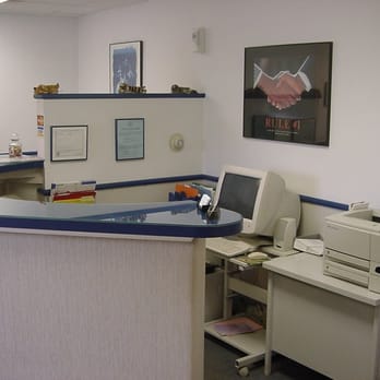 Car Tech Auto Clinic - Reception Area - Auto Repair Near Me - Waukegan, Illinois Car Tech Auto Clinic - Reception Area - Auto Repair Near Me - Waukegan, Illinois