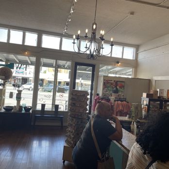 Fiesta Winery Main Street - Wine Tasting Room Near Me - Fredericksburg, Texas