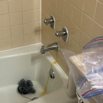 La Jolla Cove Suites - NASTY stain in the bathtub. - Hotels Near Me - La Jolla, California La Jolla Cove Suites - NASTY stain in the bathtub. - Hotels Near Me - La Jolla, California