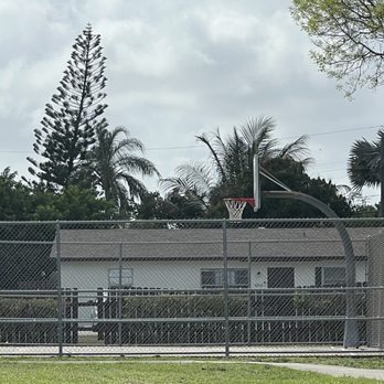 Ixora Park - Parks Near Me - Lake Worth Beach, Florida