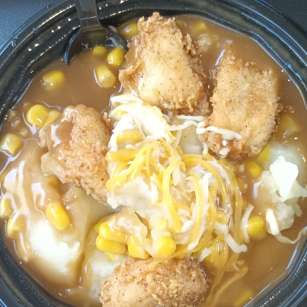 Famous bowl with only four pieces of chicken... wtf Famous bowl with only four pieces of chicken... wtf