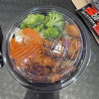 WaBa Grill - Mini bowl with Sweet & Spicy Chicken and veggies - Asian Fusion Near Me - Las Vegas, Nevada