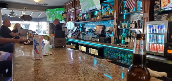 Tony P's Park Ave Bar & Grill by null