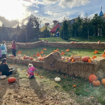 Legoland New York Theme Park - Lego pumpkin oatch - Amusement Parks Near Me - Goshen, New York Legoland New York Theme Park - Lego pumpkin oatch - Amusement Parks Near Me - Goshen, New York