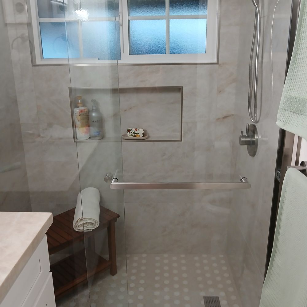 Avalon Studio Design Build - Guest Bathroom - General Contractors Near Me - Huntington Beach, California