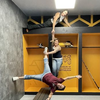 Museum of Illusions - Help! - Museums Near Me - Pittsburgh, Pennsylvania Museum of Illusions - Help! - Museums Near Me - Pittsburgh, Pennsylvania