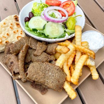 Showmars - Charlotte - Gyro Platter |Instagram @restaurant_aholic - Greek Near Me - Charlotte, North Carolina Showmars - Charlotte - Gyro Platter |Instagram @restaurant_aholic - Greek Near Me - Charlotte, North Carolina