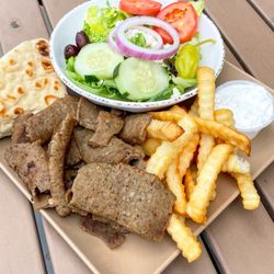 Showmars - Charlotte - Gyro Platter |Instagram @restaurant_aholic