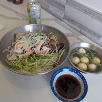 Vietnoms - Vietnamese Near Me - Toronto, Ontario