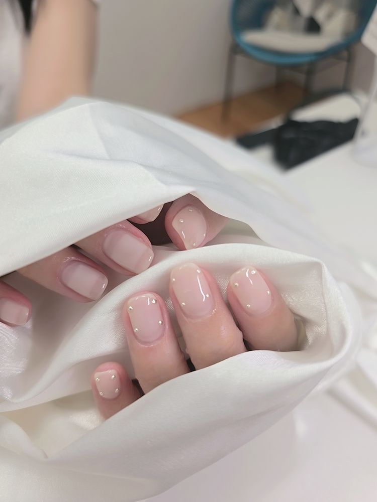 Shia Nail Logo