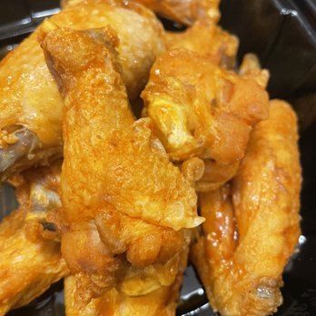 Bahama Mike's Seafood and Grill - Wings w/ Frank's Red Hot Sauce - Seafood Near Me - Pasadena, Maryland