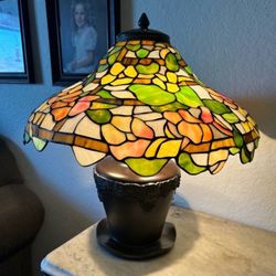 Dale Tiffany Outlet Store