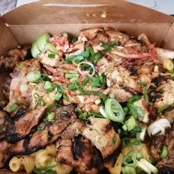 Smokebox BBQ - BBQ Chicken Mac & Cheese
