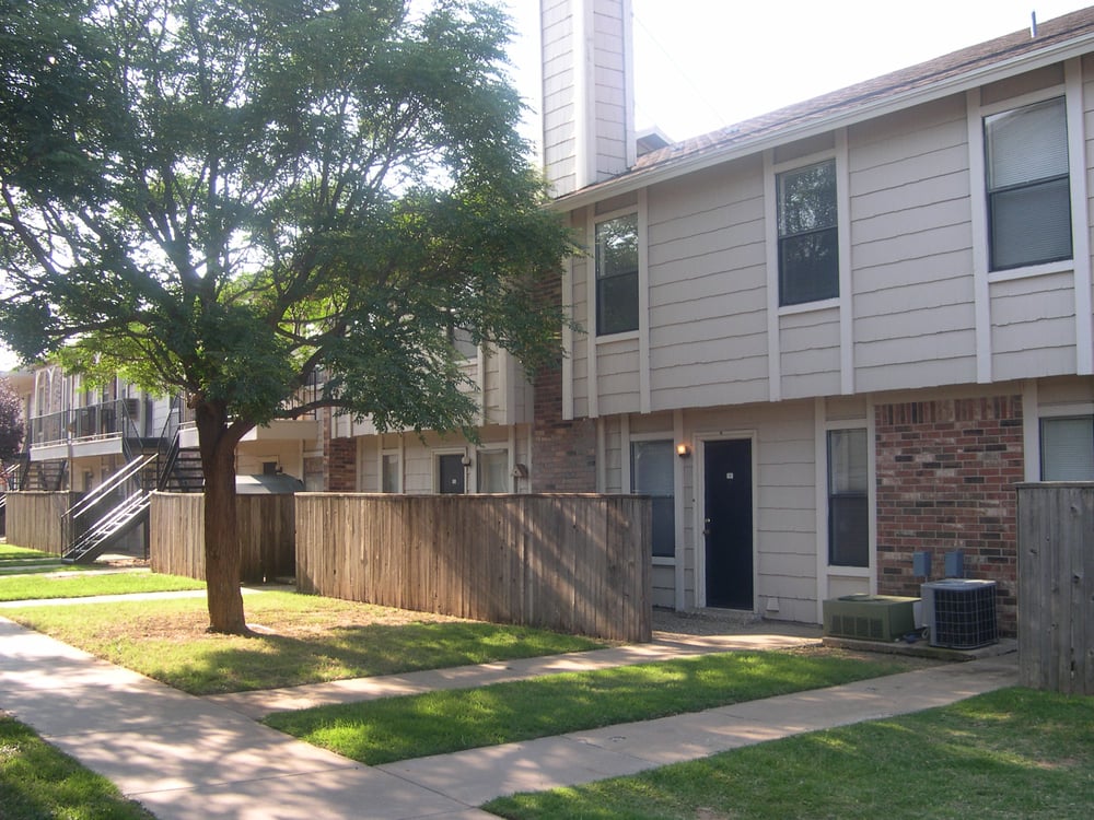FARRAR WEST APARTMENTS Updated September 2024 5720 66th St, Lubbock, Texas Apartments