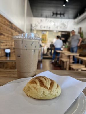 De La Tierra Café by null