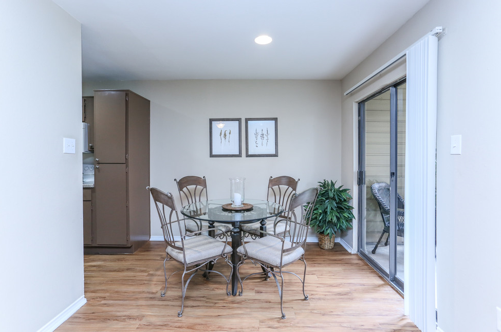 MACKENZIE POINTE APARTMENTS Updated August 2024 13 Photos & 23