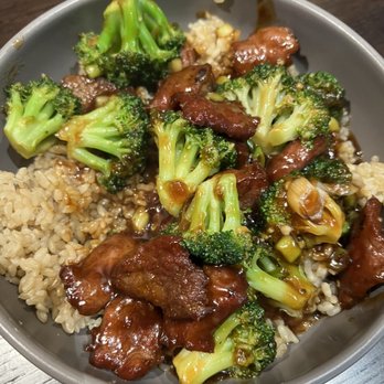 P.F. Chang's - Beef with Broccoli Bowl - Chinese Near Me - Columbia, Maryland
