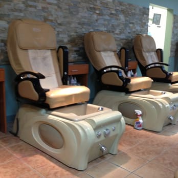 Beautiful Nails - 10 pedicure stations. - Nail Salons Near Me - Saint Louis, Missouri