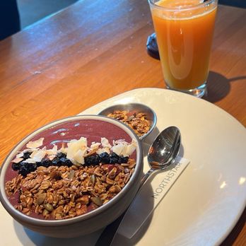 Northstar Cafe - Smoothie Bowl and Orange Juice - New American Near Me - Shaker Heights, Ohio Northstar Cafe - Smoothie Bowl and Orange Juice - New American Near Me - Shaker Heights, Ohio