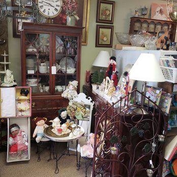 Diana's Fine Things - Antiques Near Me - Forest Park, Illinois