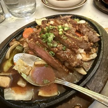 EE-Sane Thai Cuisine - volcano steak - Thai Near Me - Milwaukee, Wisconsin