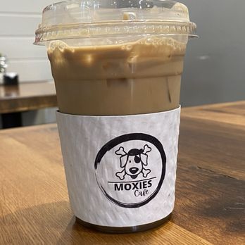 Moxies Cafe and Caterer - Iced vanilla coffee - Coffee & Tea Near Me - Tampa, Florida