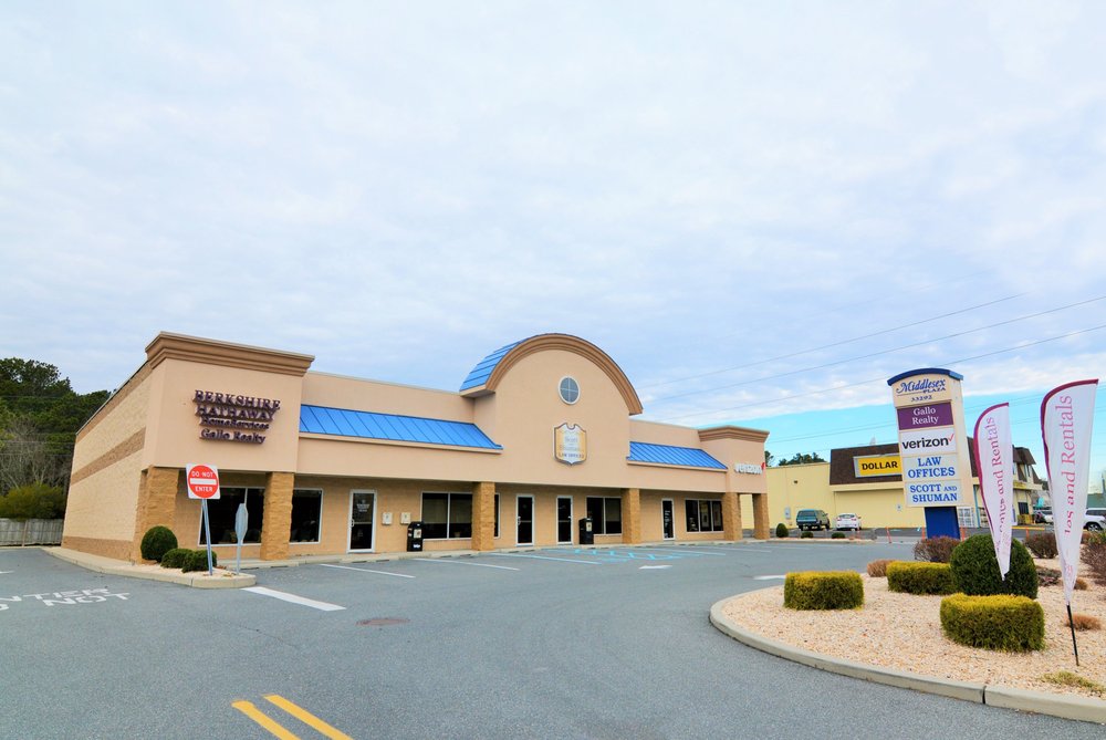 BERKSHIRE HATHAWAY HOMESERVICES GALLO REALTY Vacation Rentals 33292