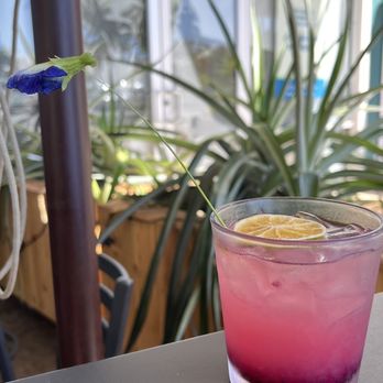 Moku Roots - Virgin cocktail--something about this was very...off. - Vegan Near Me - Kula, Hawaii