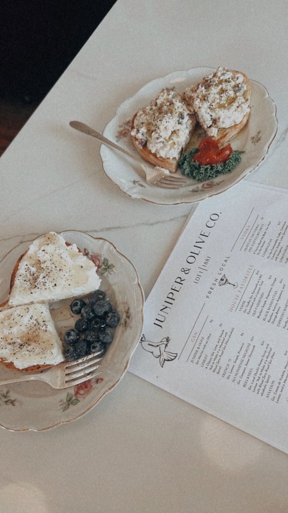 Juniper & Olive Co Logo