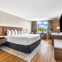The Ridge Hotel - King Guest Room