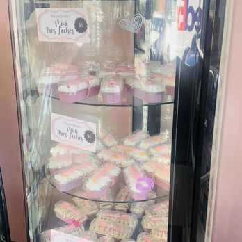 Delicakes by Angelica - Bakeries Near Me - Kennewick, Washington Delicakes by Angelica - Bakeries Near Me - Kennewick, Washington