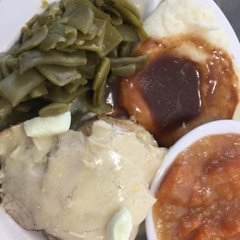 Lizard's Thicket - Turkey, mashed potatoes,  green beans, yams - Southern Near Me - Columbia, South Carolina