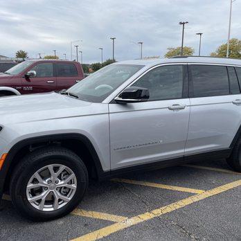 St Charles Chrysler Dodge Jeep Ram - Auto Repair Near Me - St Charles, Illinois St Charles Chrysler Dodge Jeep Ram - Auto Repair Near Me - St Charles, Illinois