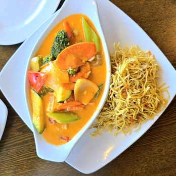Pho Don - Curry Shrimp with vegetables & noodles - Vietnamese Near Me - Vancouver, British Columbia