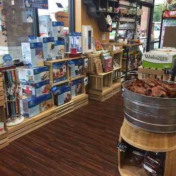 Hollywood Feed - Pet Stores Near Me - Allen, Texas
