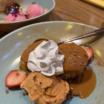 Le Lert - Thai Near Me - Toronto, Ontario