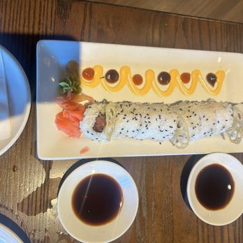 Thirsty Lion - Desert Ridge - Spicy tuna roll - American Near Me - Phoenix, Arizona Thirsty Lion - Desert Ridge - Spicy tuna roll - American Near Me - Phoenix, Arizona