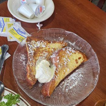 Joseph's Two Family Restaurant - Breakfast & Brunch Near Me - Waltham, Massachusetts