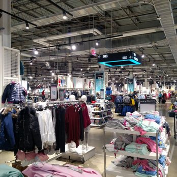 Primark - Accessories Near Me - Freehold, New Jersey