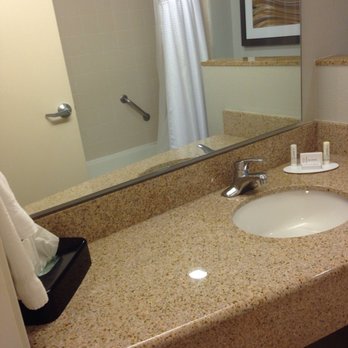 Courtyard Austin Airport - Bathroom sink/countertop - Hotels Near Me - Austin, Texas