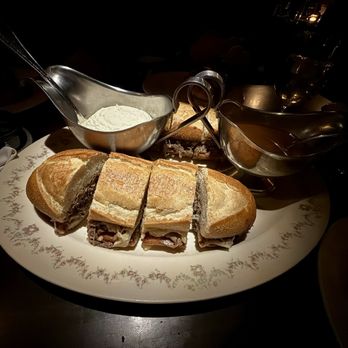 4 Charles Prime Rib - French dip - Steakhouses Near Me - New York, New York 4 Charles Prime Rib - French dip - Steakhouses Near Me - New York, New York