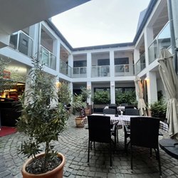 Pizzeria Toscana - Innenhof