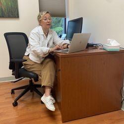 Lynda Bascelli, MD