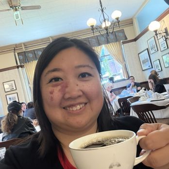 Memory Corner - Having my coffee at the Parliament Building - Taiwanese Near Me - Coquitlam, British Columbia Memory Corner - Having my coffee at the Parliament Building - Taiwanese Near Me - Coquitlam, British Columbia