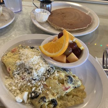 Mo's Egg House - Week on that with a side of fruit and pancakes delicious - Breakfast & Brunch Near Me - Temecula, California