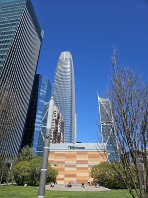 Salesforce Tower by null