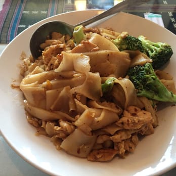 Thai Village - Pad si ew chicken - Thai Near Me - Honolulu, Hawaii Thai Village - Pad si ew chicken - Thai Near Me - Honolulu, Hawaii